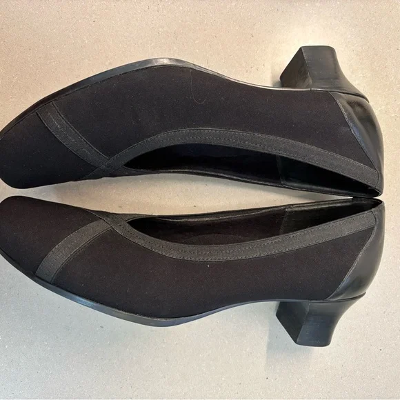 MUNRO American Low Heel Pumps in Black with Criss Cross Elastic Slip On Size 10 - Picture 14 of 14